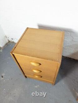 2 Mid Century Vintage Oak Bedside Tables by Stag