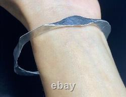 VTg MID CENTURY MODERN STERLING SILVER BANGLE BRACELET HAMMERED SQUARE DESIGN