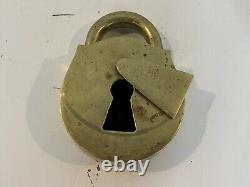 Vtg Virginia Metalcrafters Mid Century Modern Solid Brass Padlock Ashtray 3-45